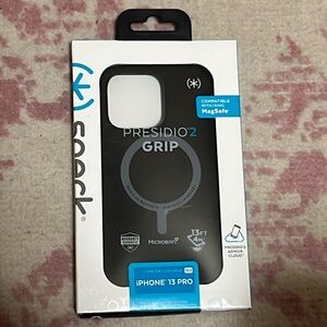 SPECK iPhone 13 Pro Case